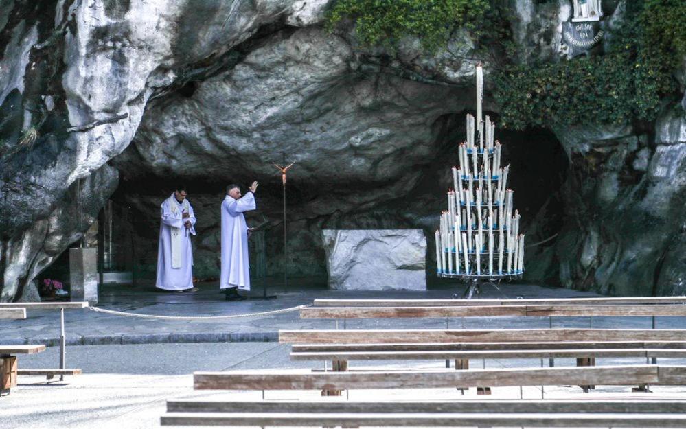 Family Saint Vincent 4 Pers Gare Lourdes Wifi Διαμέρισμα Εξωτερικό φωτογραφία